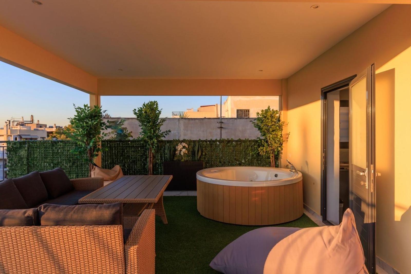 Aiolos Super Lux Suite Jucuzzi Nea Smyrni Centre أثينا المظهر الخارجي الصورة